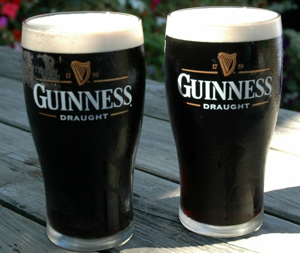 What makes a nitro beer? A pair of guinness on a pub bench